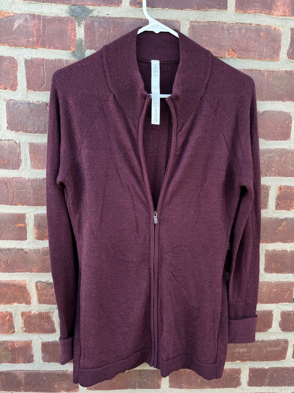 Lululemon 100% Merino Wool Women's Zip Cardigan Sweater - Size large